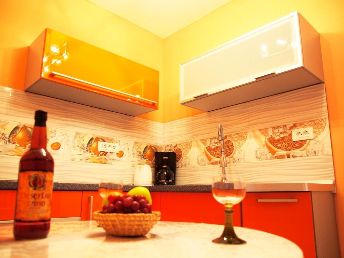 Apartmani Diana มาคาร์สกา ภายนอก รูปภาพ
