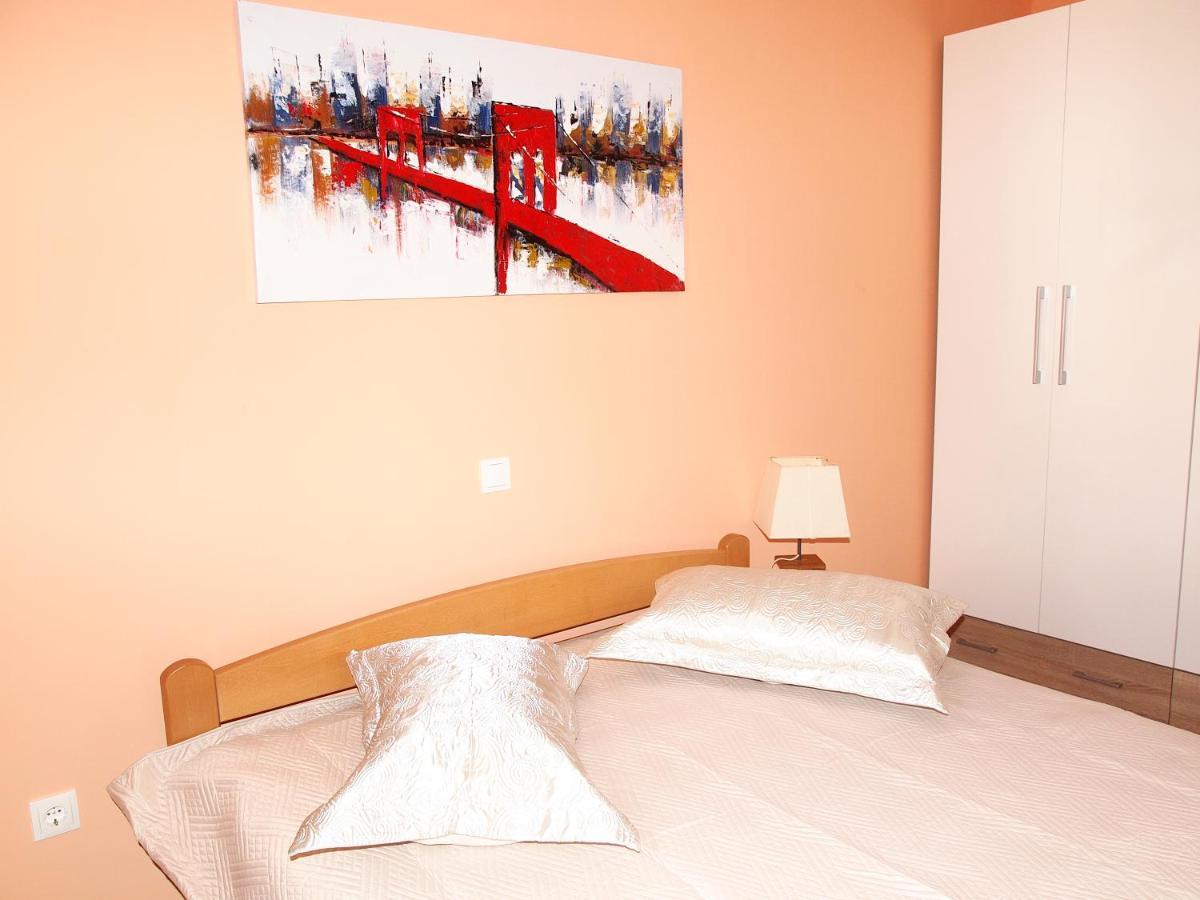 Apartmani Diana มาคาร์สกา ภายนอก รูปภาพ