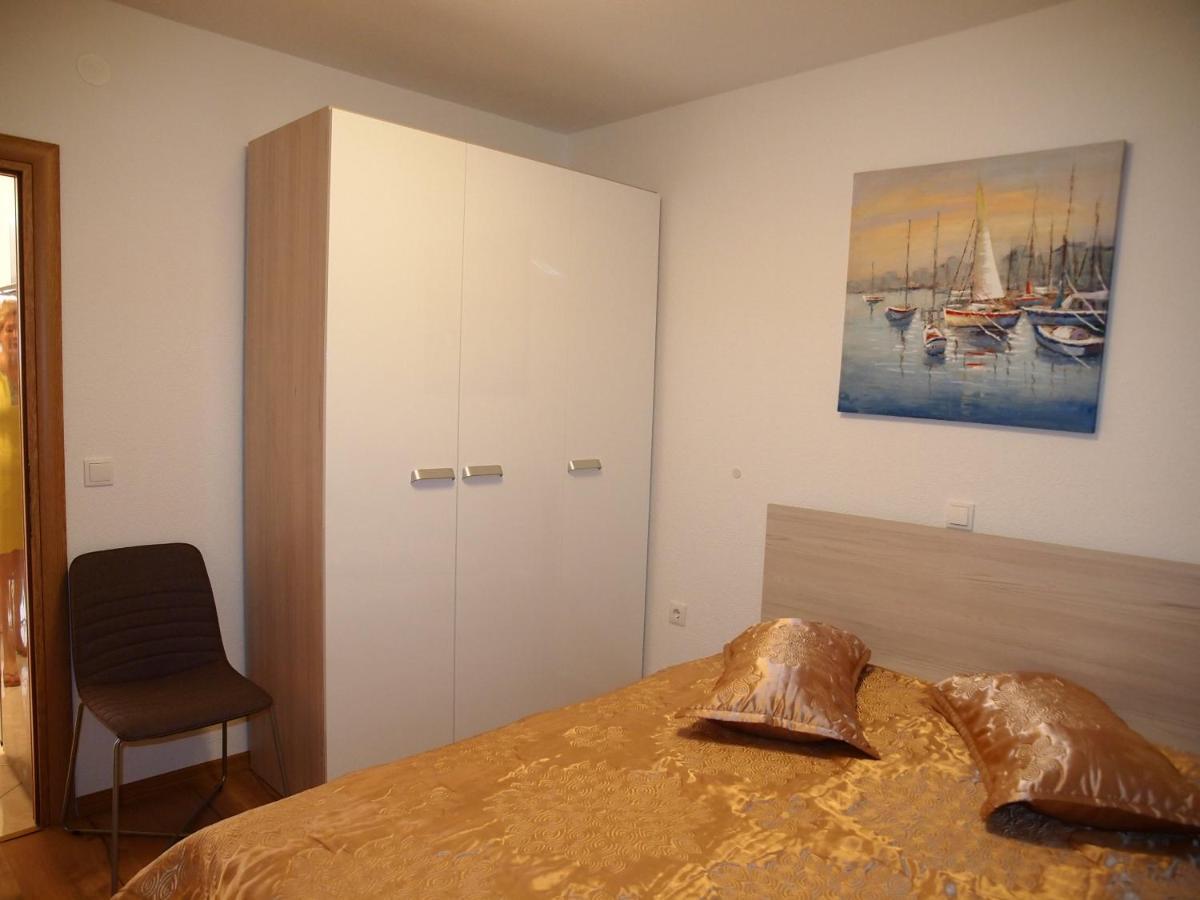 Apartmani Diana มาคาร์สกา ภายนอก รูปภาพ