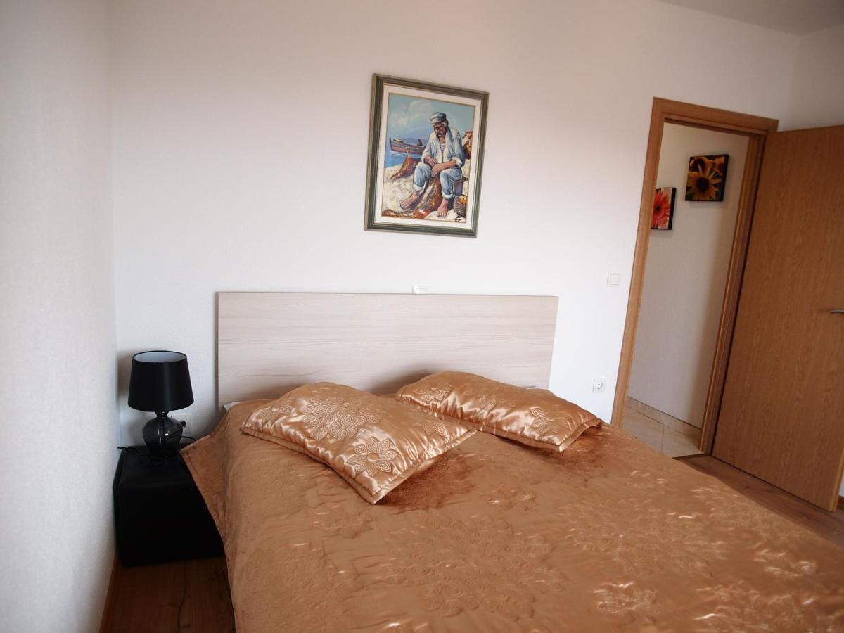 Apartmani Diana มาคาร์สกา ภายนอก รูปภาพ