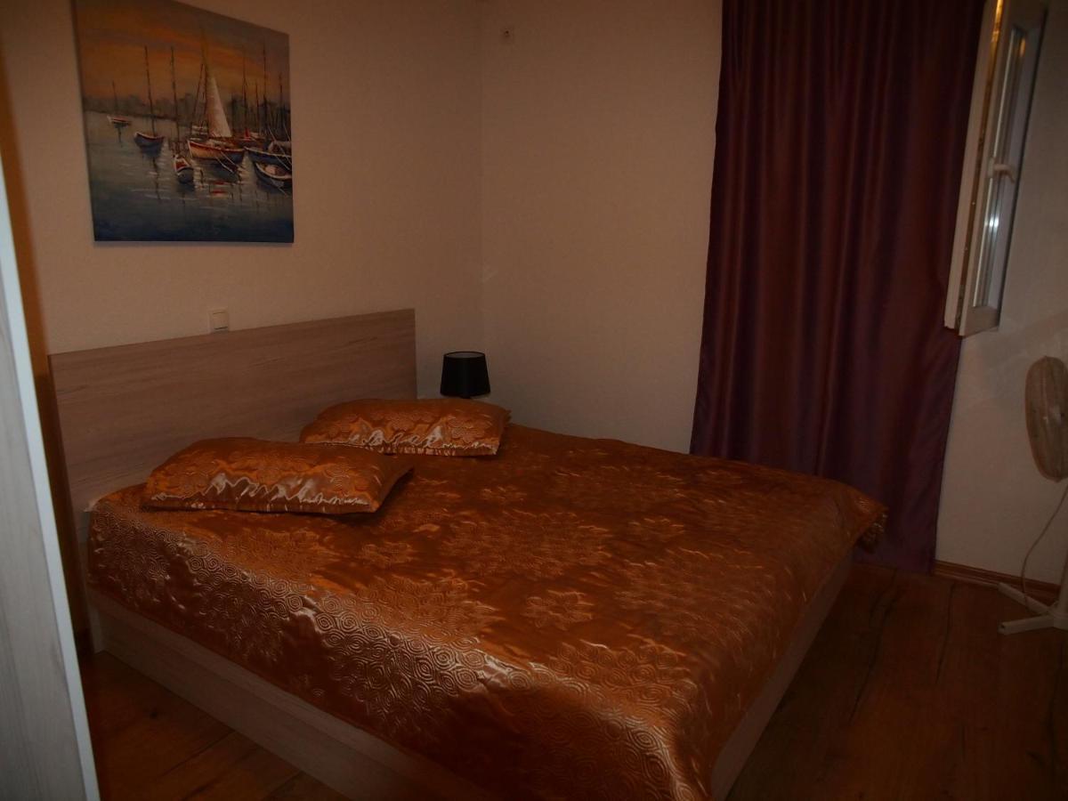 Apartmani Diana มาคาร์สกา ภายนอก รูปภาพ